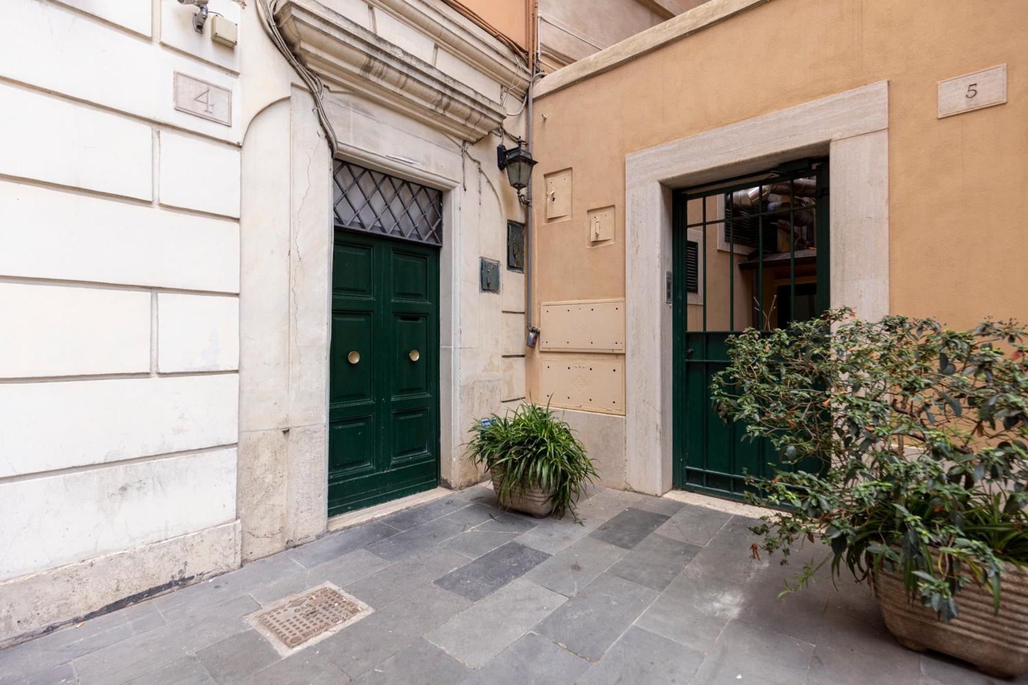 Parlamento Luxury Apartment ローマ エクステリア 写真